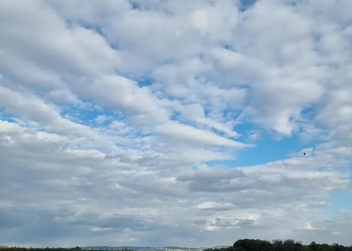 Διαμέρισμα Center *