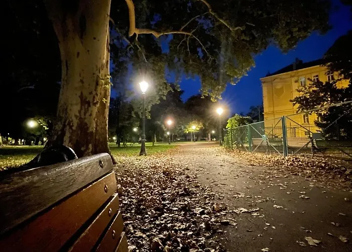 Center * Βελιγράδι